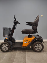 Afbeelding in Gallery-weergave laden, Solo 4 scootmobiel | 2022