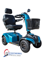 Afbeelding in Gallery-weergave laden, De Drive ST4D scootmobiel in een oceaanblauwe kleur. Een gemiddeld grote scootmobiel
