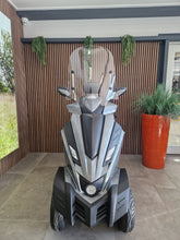 Afbeelding in Gallery-weergave laden, King Cobra - 2024 met windscherm en koffer bak
