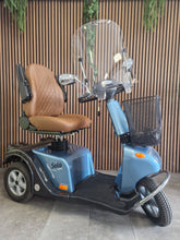Afbeelding in Gallery-weergave laden, Solo 3 Blue Diamond - 2021
